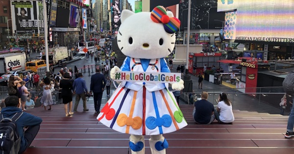 サンリオ、国連との共同企画「#HelloGlobalGoals」を開始 SDGsカラーの